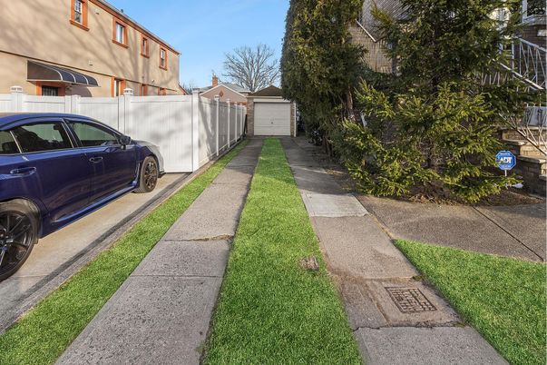 Detached Garage, Exterior