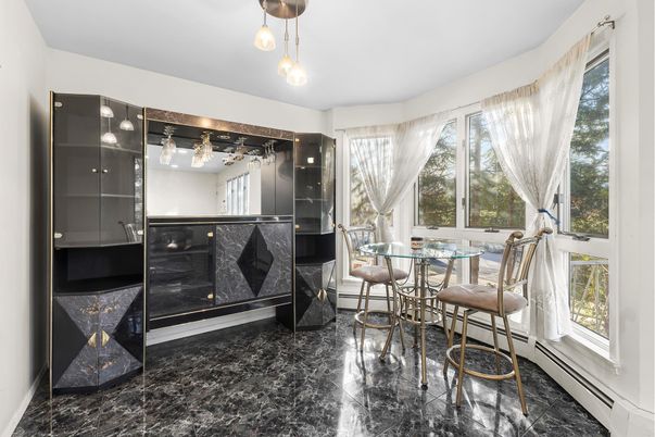Dining room, Interior