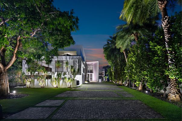 Backyard, Exterior
