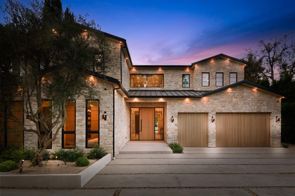 Attached, Exterior, Facade, Modern