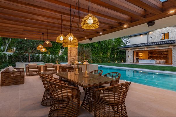 Exterior, Pendant Lights, Pool