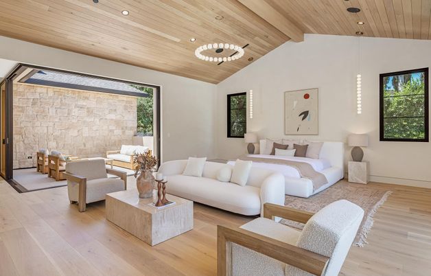 Bedroom, Interior, Living room, Pendant Lights, Recessed Lighting, Stone Walls, Wooden Ceilings, Wood Texture Flooring