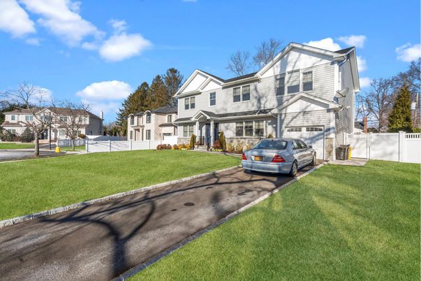 Attached, Exterior, Facade, Farmhouse
