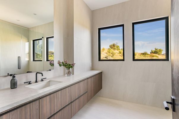 Bathroom, Interior, Recessed Lighting