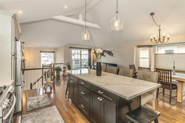 Chandelier, Dining room, Interior, Pendant Lights, Recessed Lighting, Wood Texture Flooring