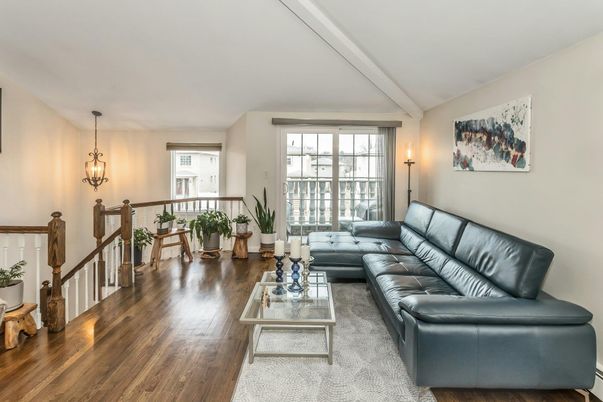 Interior, Living room, Pendant Lights, Wood Texture Flooring