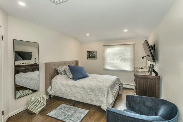 Bedroom, Interior, Recessed Lighting, Wood Texture Flooring