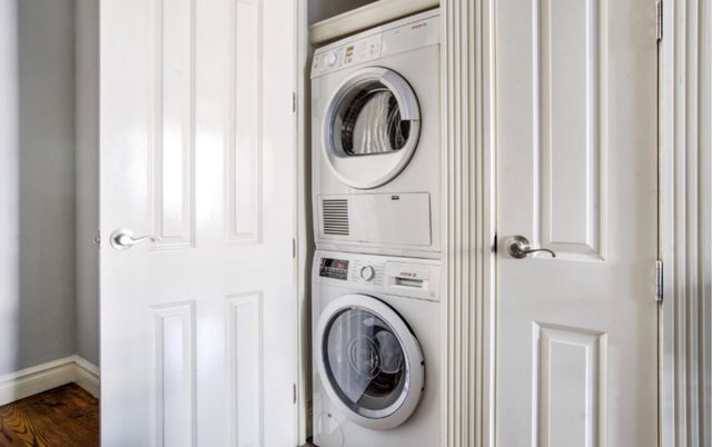 Interior, Utility Closets, Washer, Wood Texture Flooring