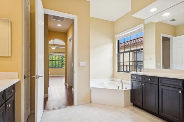 Bathroom, Interior, Recessed Lighting, Wood Texture Flooring