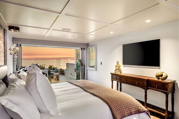 Bedroom, Interior, Recessed Lighting, Water