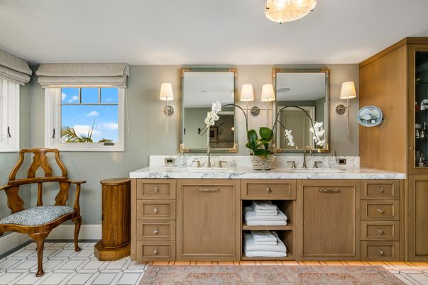 Bathroom, Dual Sink Vanities, Interior