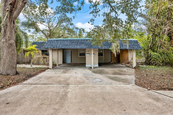 Exterior, Facade, Ranch