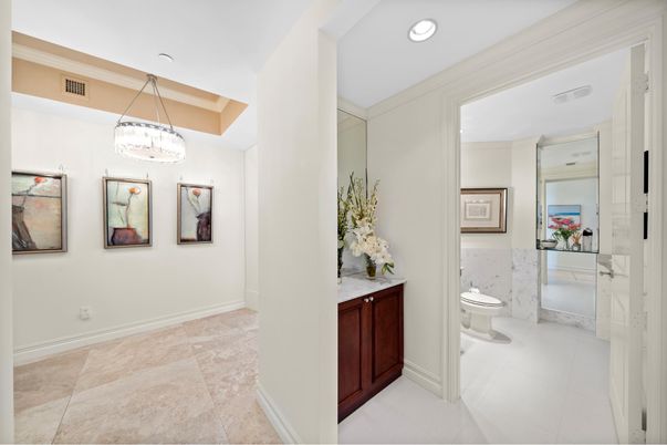Bathroom, Interior, Pendant Lights, Recessed Lighting