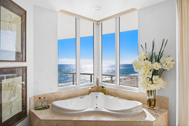 Bathroom, Interior, Recessed Lighting, Water