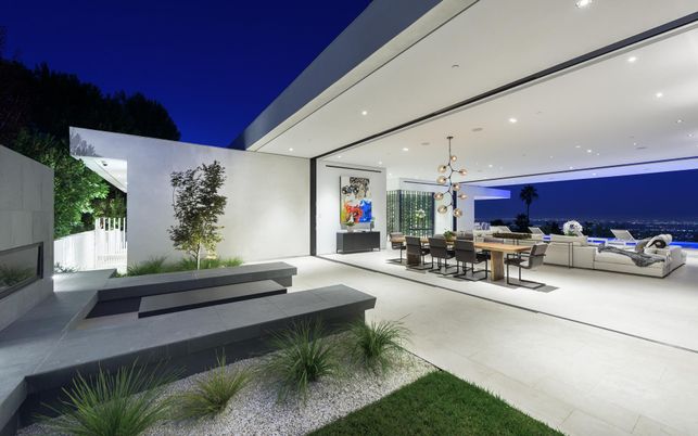 Exterior, Fireplace, Pendant Lights, Recessed Lighting