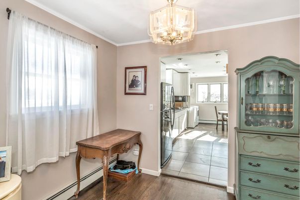 Chandelier, Interior, Kitchen, Wood Texture Flooring