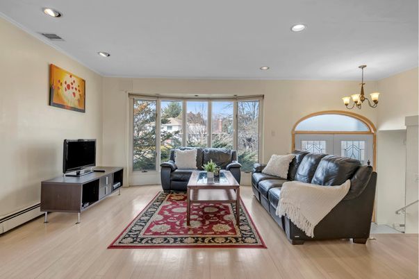 Chandelier, Interior, Living room, Recessed Lighting, Wood Texture Flooring