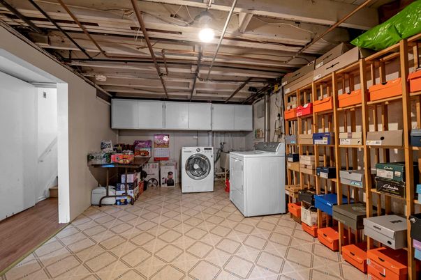 Interior, Washer