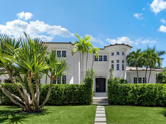 Backyard, Exterior, Facade, Mediterranean