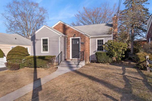 Exterior, Facade, Brick Facade, Cape Cod