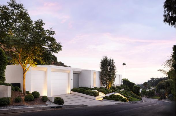 Attached, Exterior, Facade, Modern