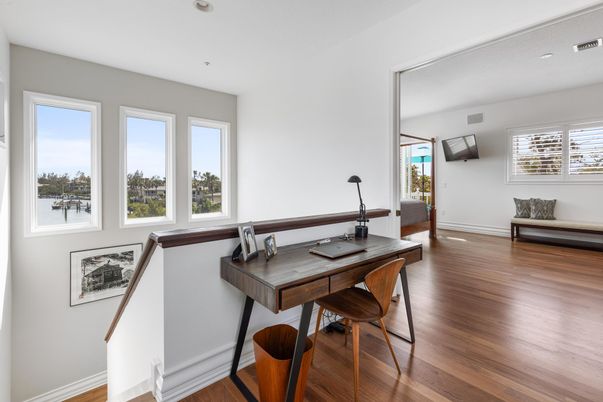 Home Office, Interior, Recessed Lighting, Wood Texture Flooring