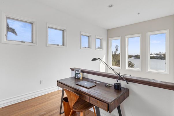 Home Office, Interior, Recessed Lighting, Water, Wood Texture Flooring