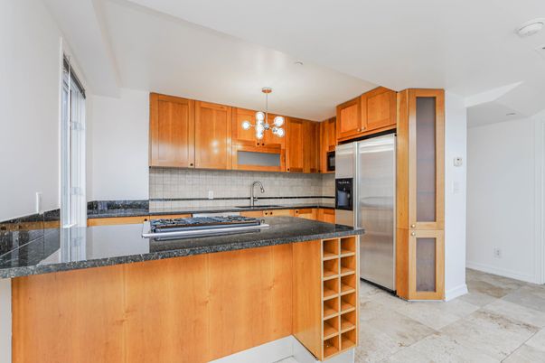 Interior, Kitchen, Pendant Lights, Stainless Steel Appliances