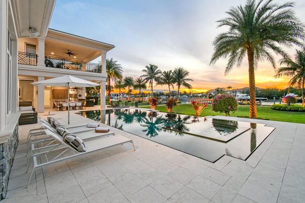 Exterior, Pool, Water