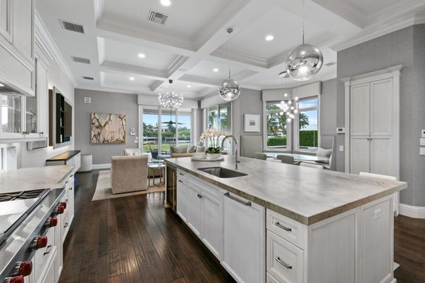 Dining room, Interior, Kitchen, Living room, Pendant Lights, Recessed Lighting, Stainless Steel Appliances, Wood Texture Flooring