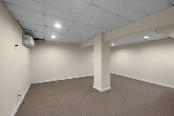 Empty room, Interior, Recessed Lighting