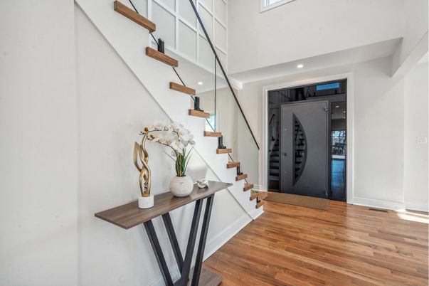 Interior, Recessed Lighting, Wood Texture Flooring