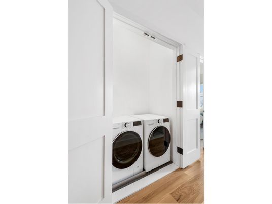 Interior, Washer, Wood Texture Flooring