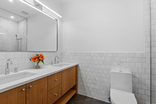 Bathroom, Dual Sink Vanities, Interior, Recessed Lighting