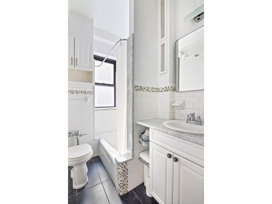 Bathroom, Interior, Tile Countertops