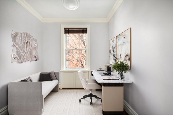 Home Office, Interior