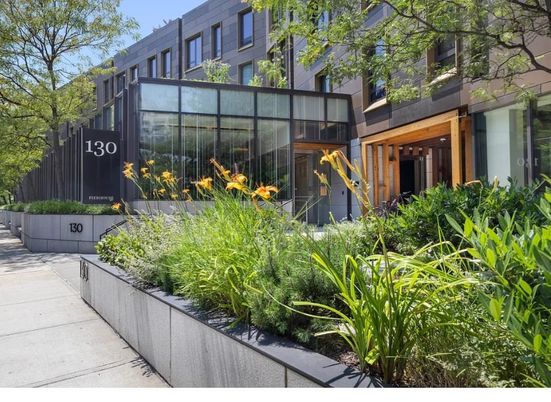 Exterior, Facade, Modern