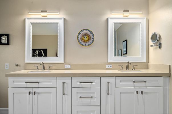 Bathroom, Dual Sink Vanities, Interior