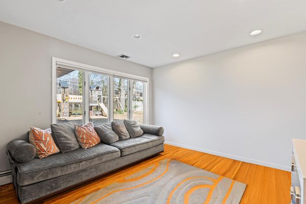 Interior, Recessed Lighting, Wood Texture Flooring
