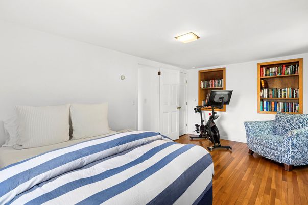 Bedroom, Fitness Equipment, Interior, Wood Texture Flooring