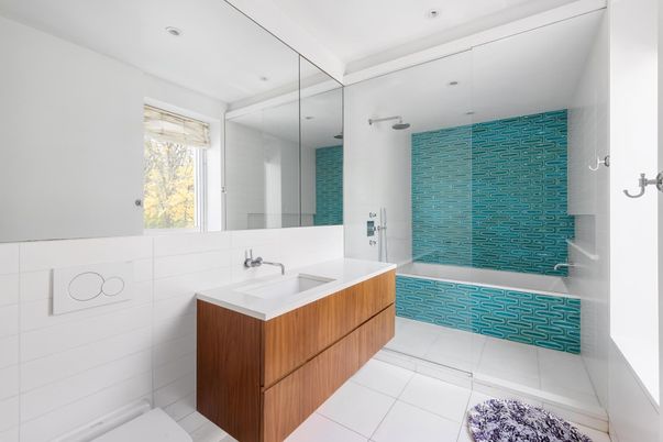 Bathroom, Interior, Recessed Lighting