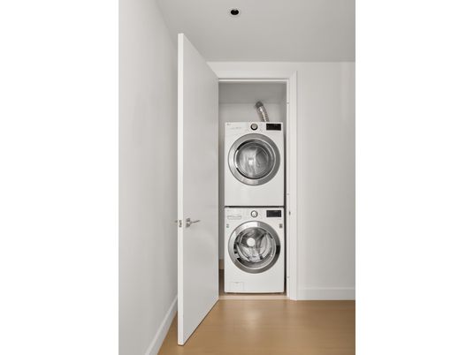 Interior, Utility Closets, Washer, Wood Texture Flooring