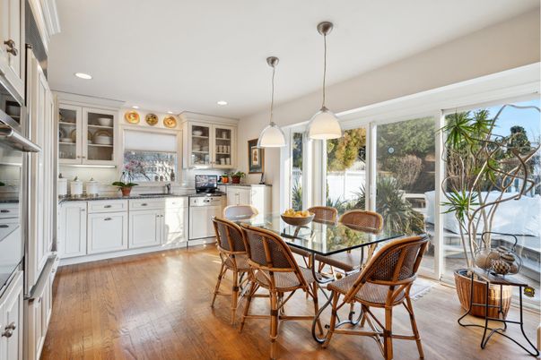 Dining room, Interior, Kitchen, Pendant Lights, Recessed Lighting, Wood Texture Flooring