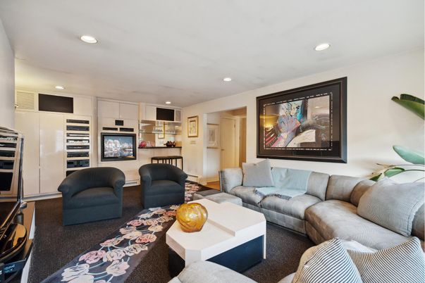 Interior, Kitchen, Living room, Recessed Lighting
