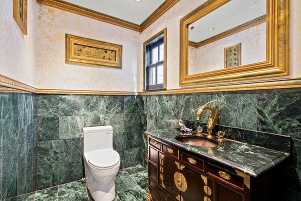 Bathroom, Interior, Recessed Lighting