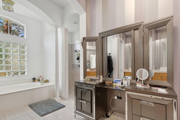 Bathroom, Home Office, Interior