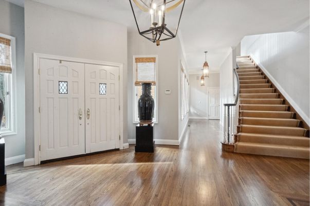 Interior, Pendant Lights, Wood Texture Flooring