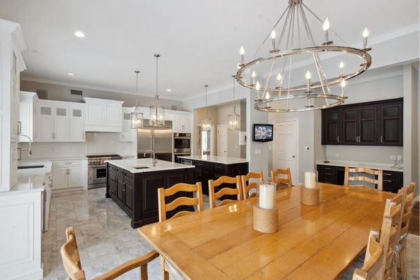Chandelier, Dining room, Interior, Kitchen, Pendant Lights, Recessed Lighting, Stainless Steel Appliances