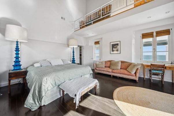 Bedroom, Interior, Water, Wood Texture Flooring