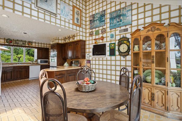 Dining room, Interior, Kitchen, Recessed Lighting